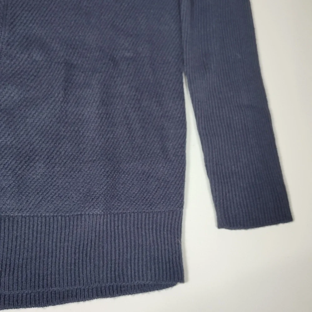 Lulus soft acrylic